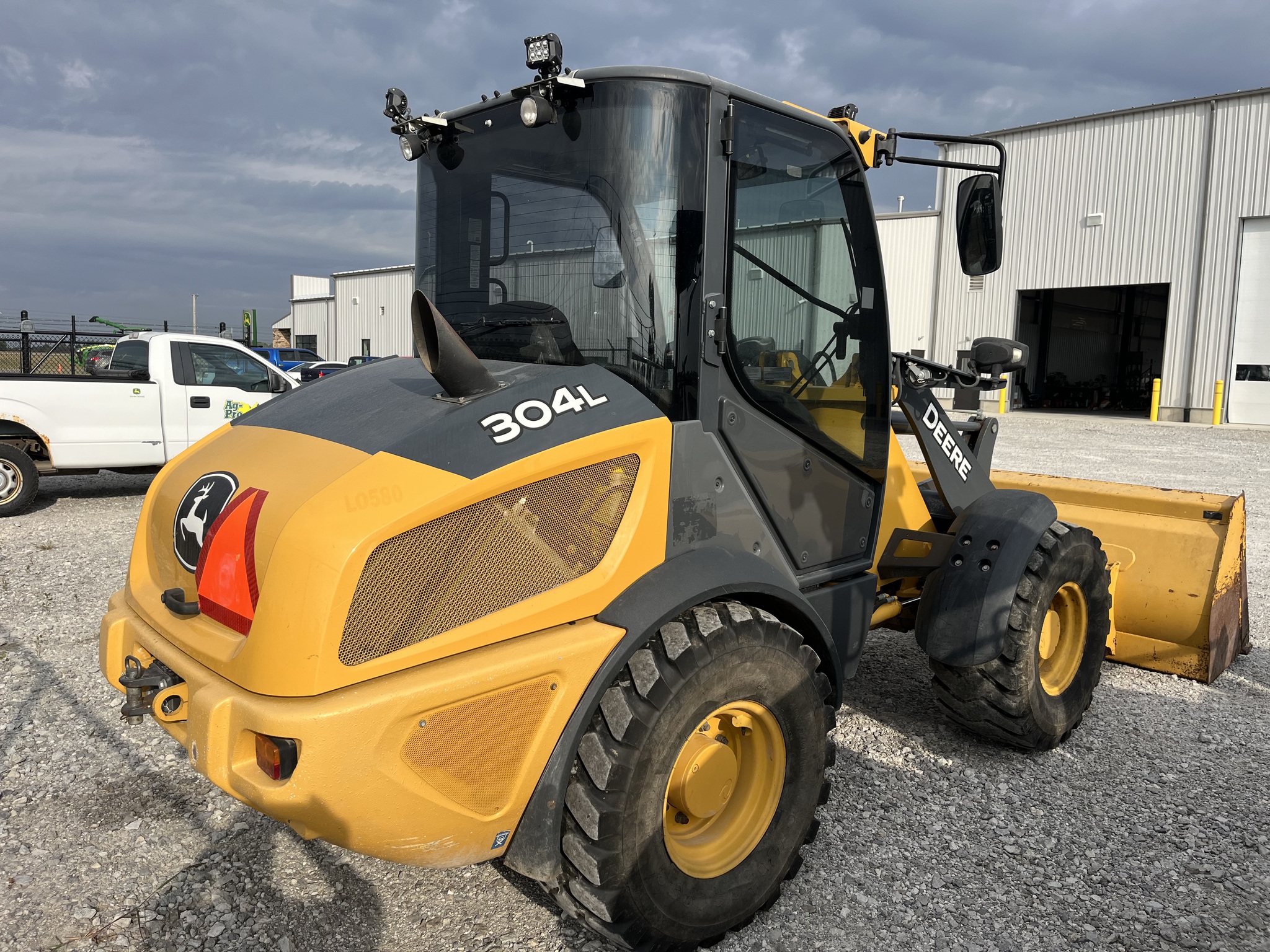 2021 John Deere 304L Image 4