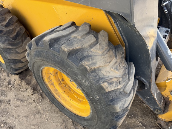 2024 John Deere 320G - Photo12