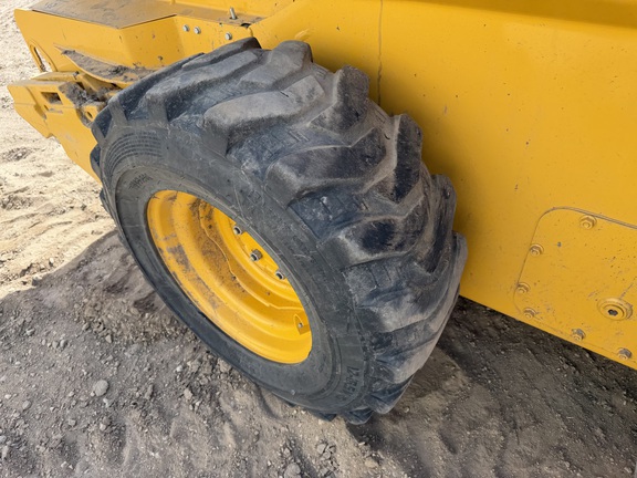 2024 John Deere 320G - Photo13