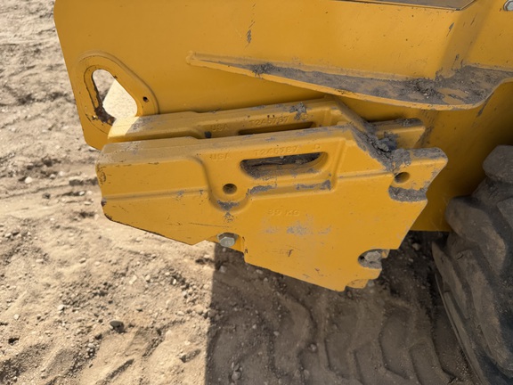2024 John Deere 320G - Photo15