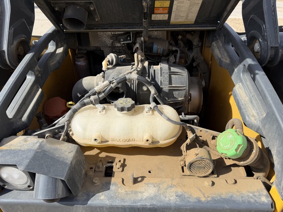 2024 John Deere 320G - Photo17