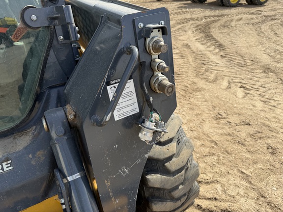 2024 John Deere 320G - Photo22