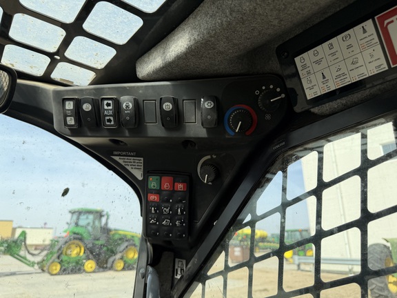 2024 John Deere 320G - Photo25