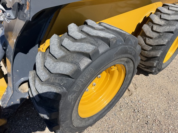 2024 John Deere 320G - Photo10