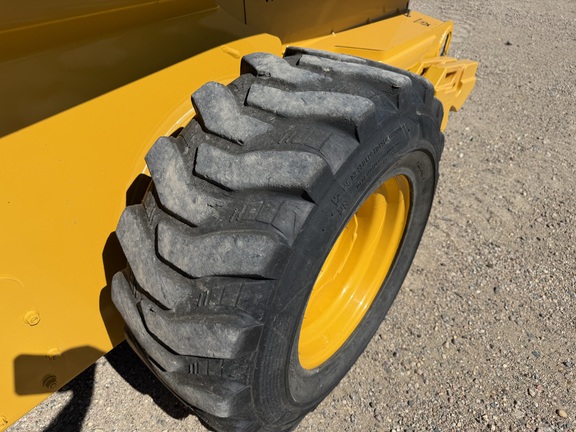 2024 John Deere 320G - Photo11