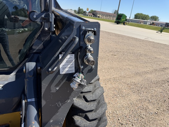 2024 John Deere 320G - Photo23