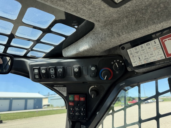 2024 John Deere 320G - Photo26