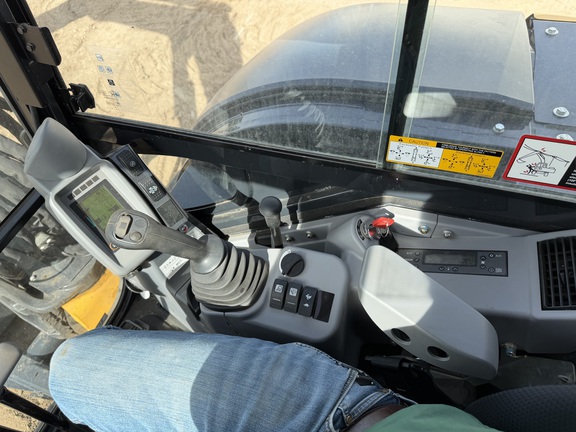 2024 John Deere 60 P - Photo25