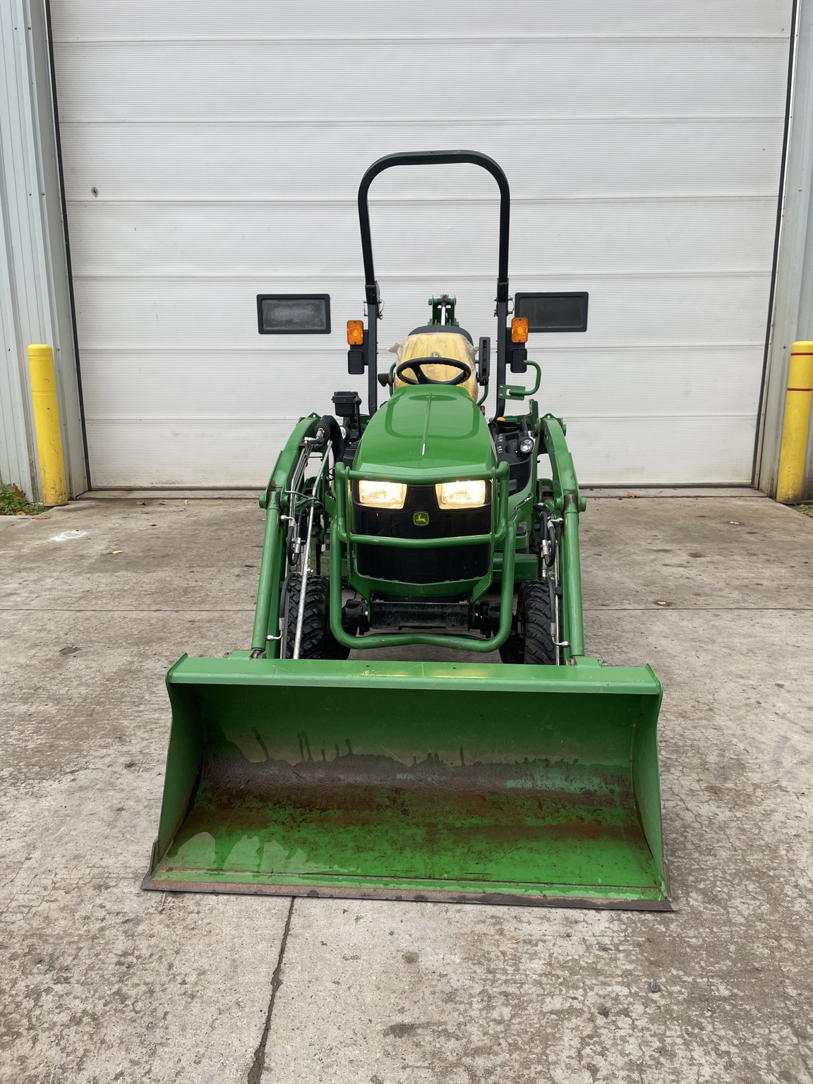 2020 John Deere 1025R Image 5