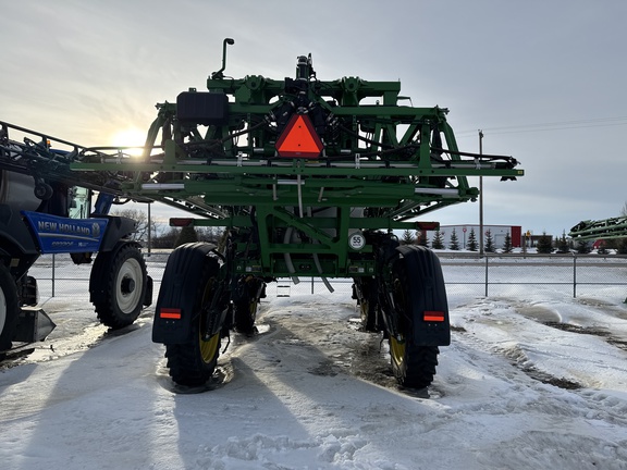 Used 2023 John Deere 412R Self Propelled Sprayers at Horizon Ag & Turf in Lloydminster, AB - Photo5