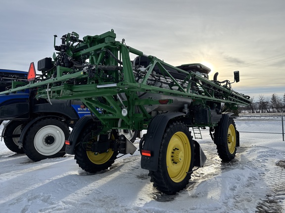 Used 2023 John Deere 412R Self Propelled Sprayers at Horizon Ag & Turf in Lloydminster, AB - Photo4