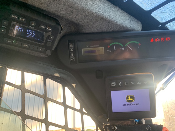 2023 John Deere 331G-2