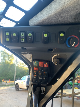 2023 John Deere 331G-4