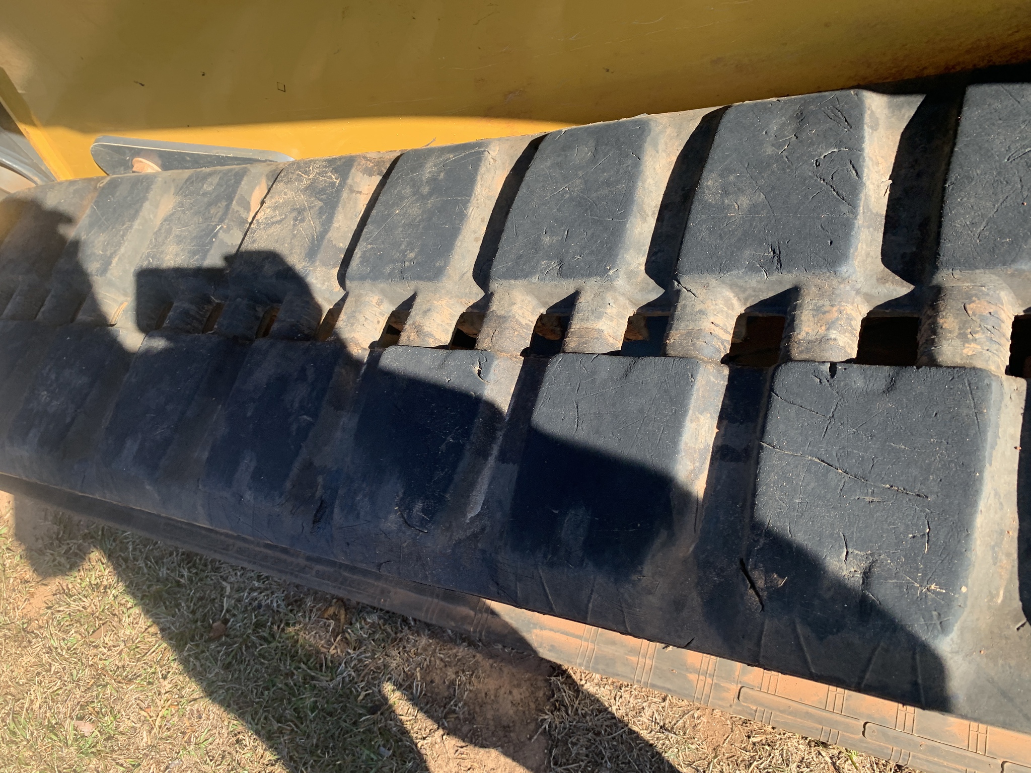 2023 John Deere 331G Image 7