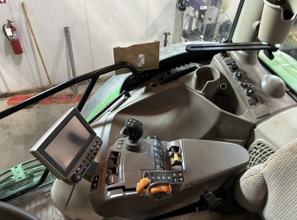 2018 John Deere 6215R (14th thumbnail)