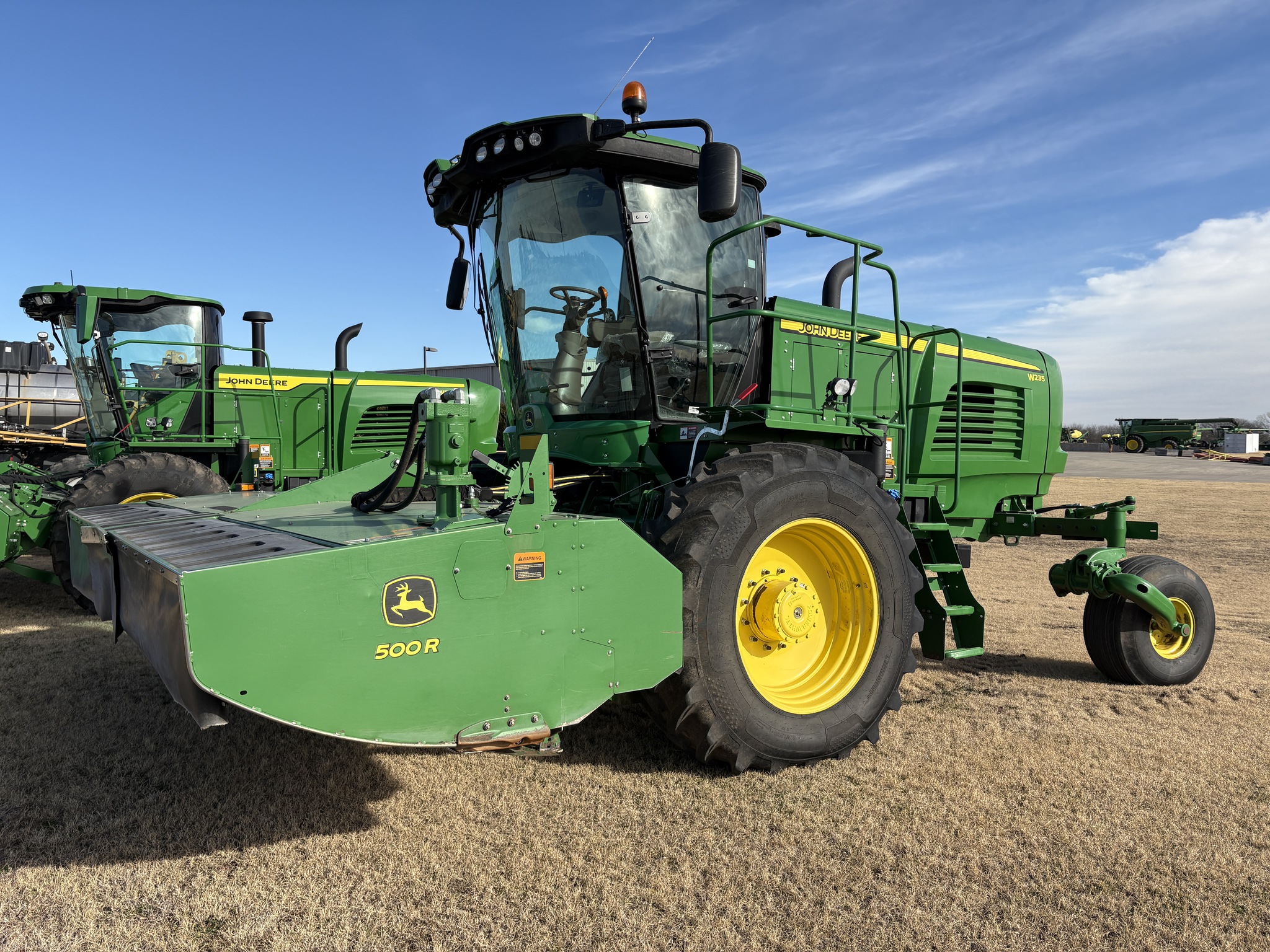 2019 John Deere W235 Image 1