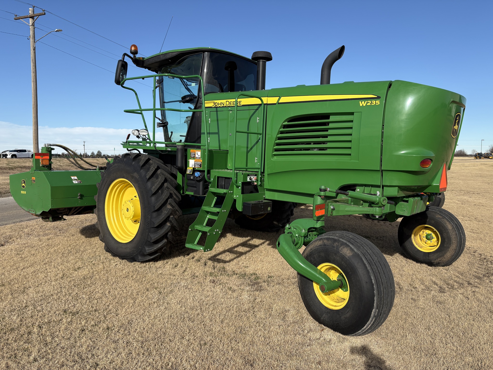 2019 John Deere W235 Image 2