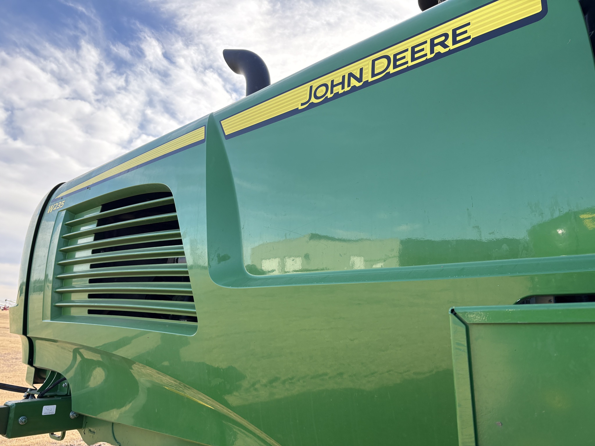 2019 John Deere W235 Image 5