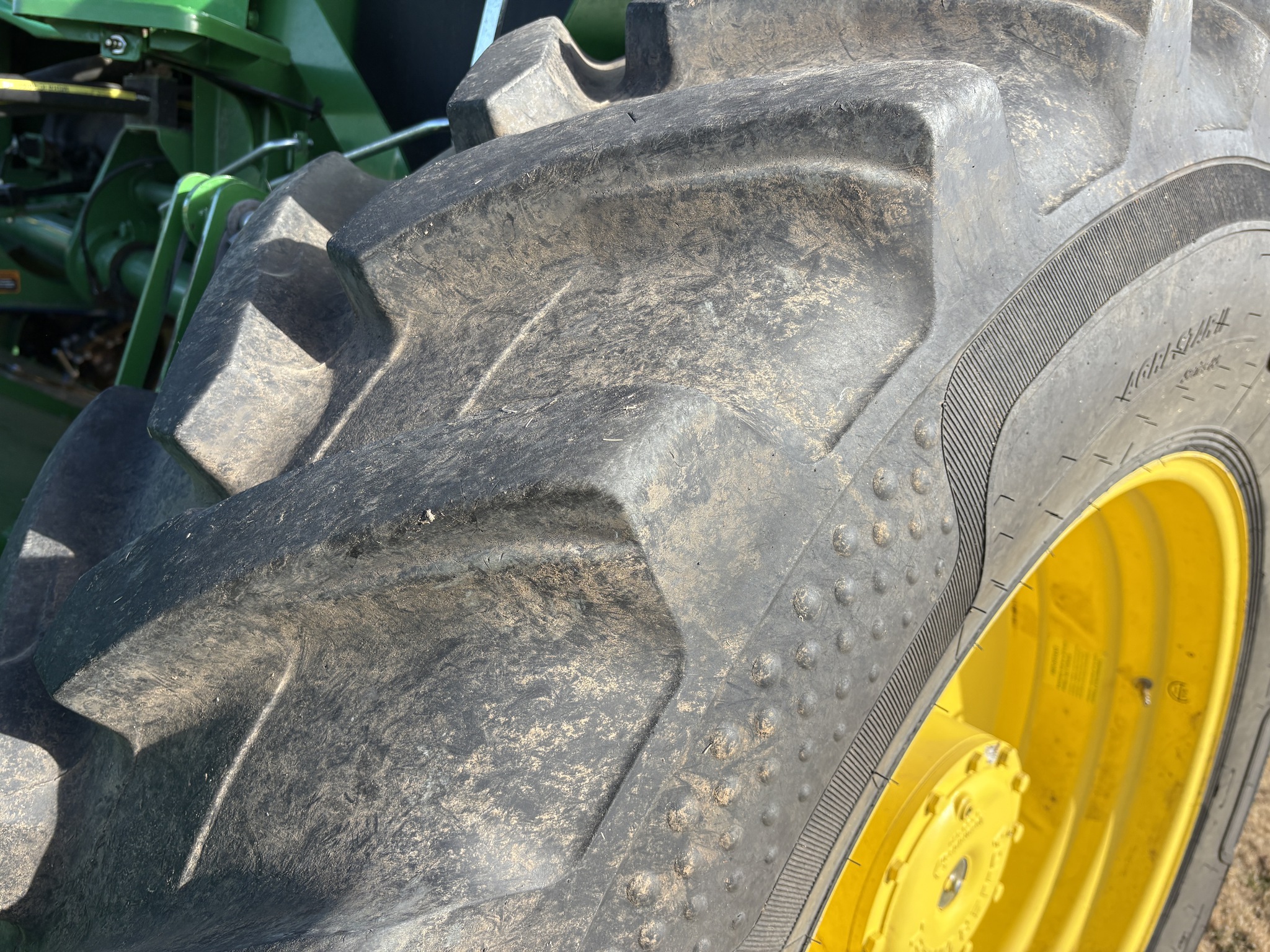 2019 John Deere W235 Image 8