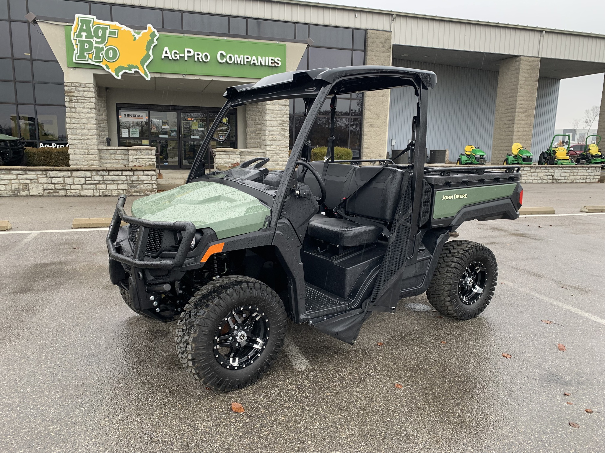 2025 John Deere XUV 845M Image 1