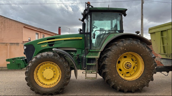 John Deere 7930
