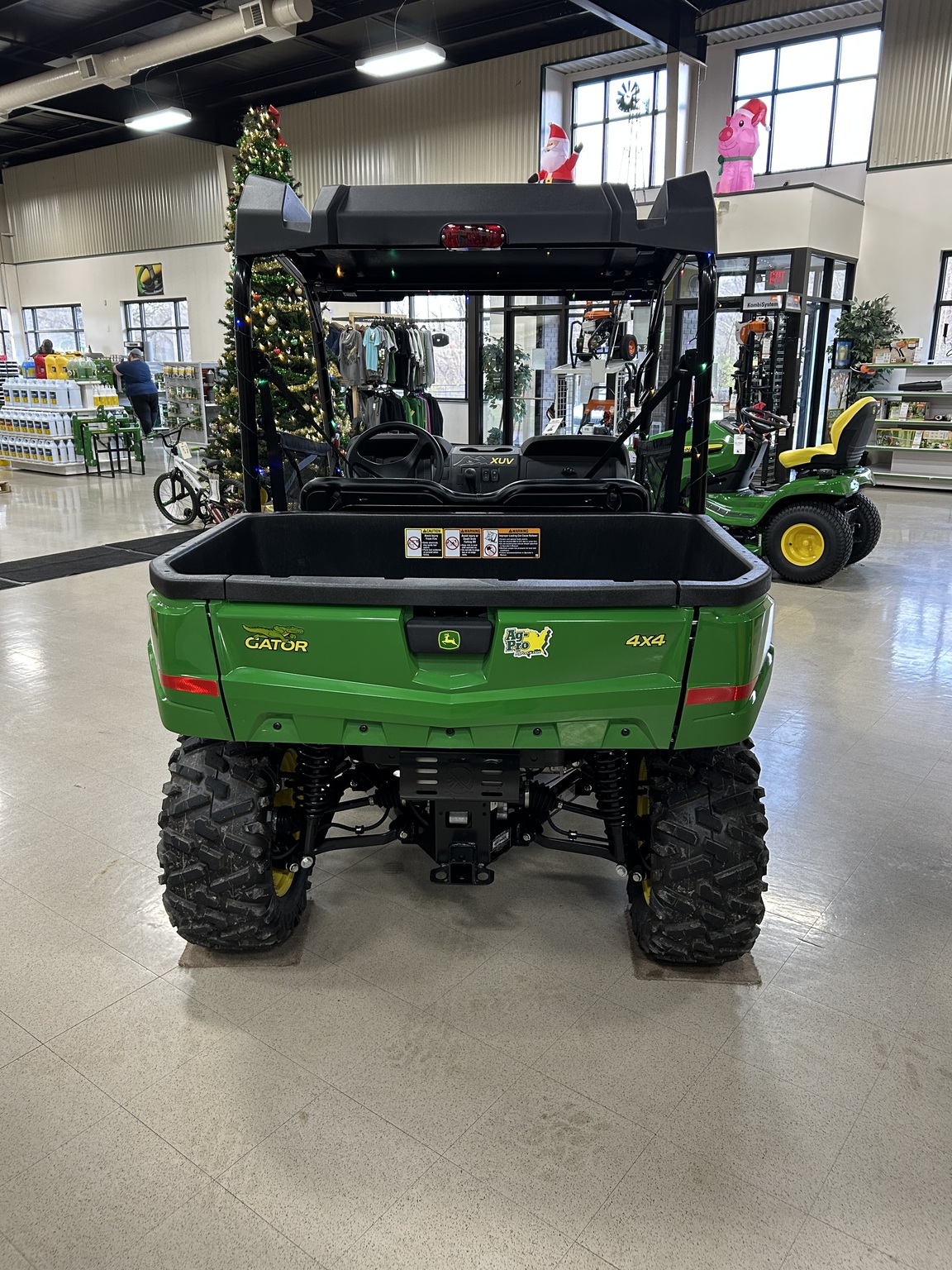 2025 John Deere XUV560E Image 8