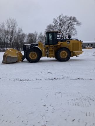 Photo of a 2023 John Deere 904 P