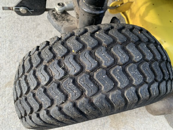 2013 John Deere X300 - Photo6