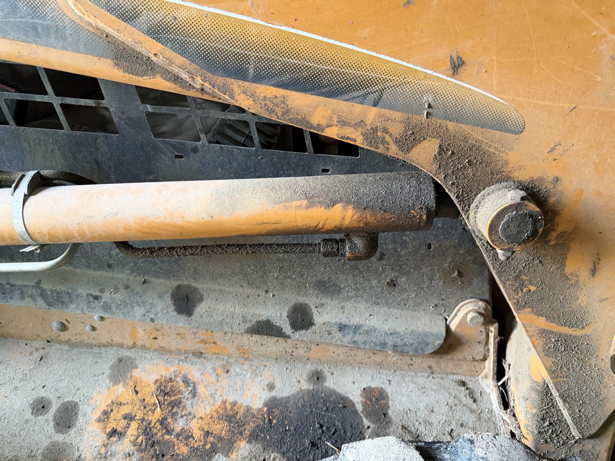 2002 Case 75XT Image 7