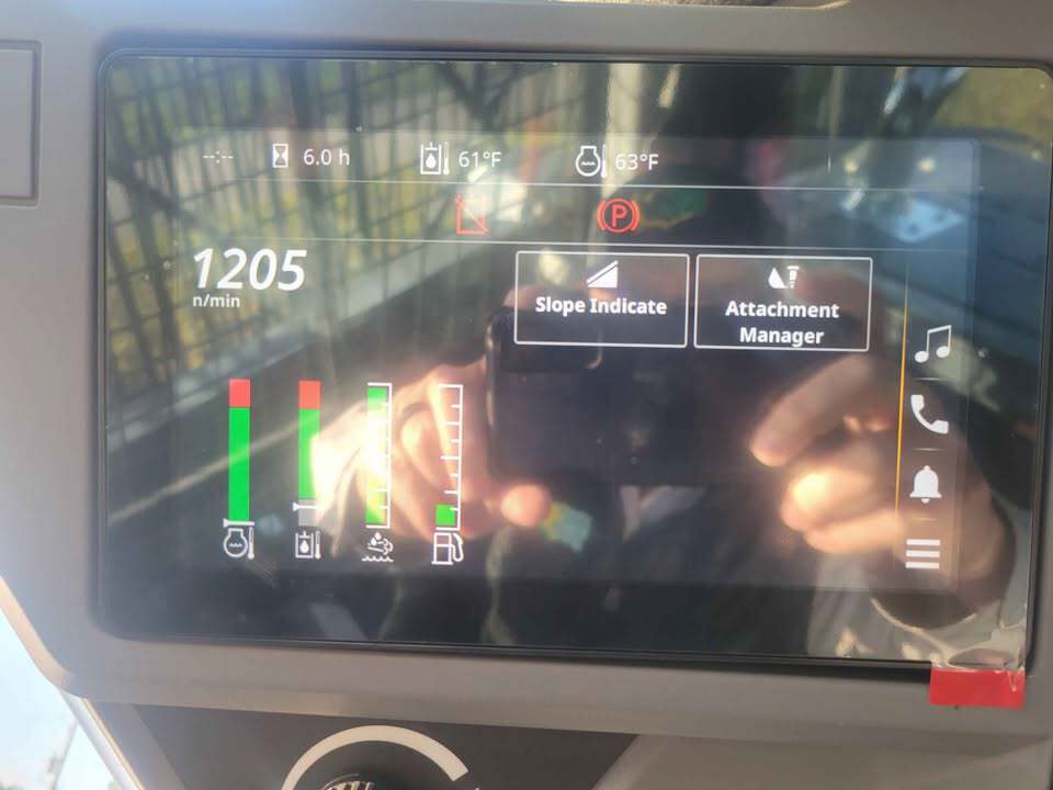 2025 John Deere 335 P Image 6