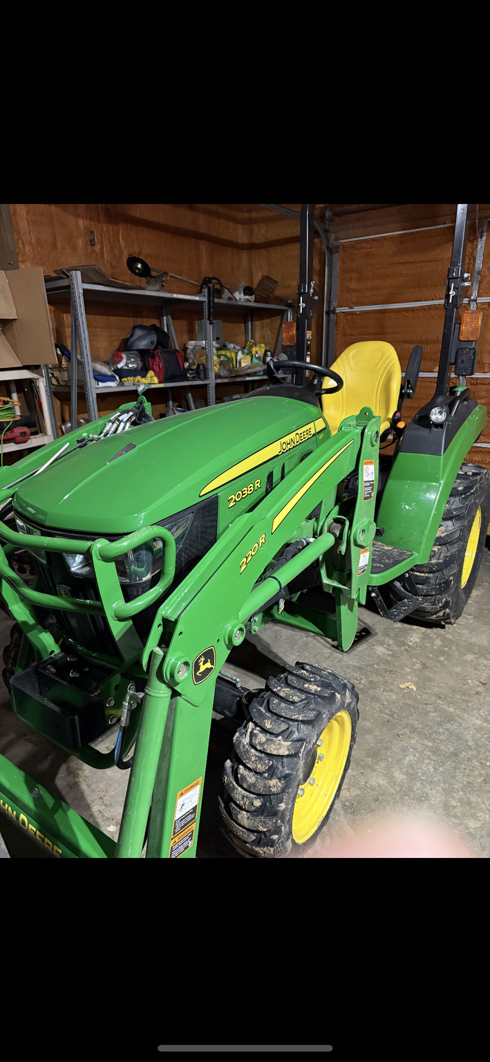 2019 John Deere 2038R Image 2