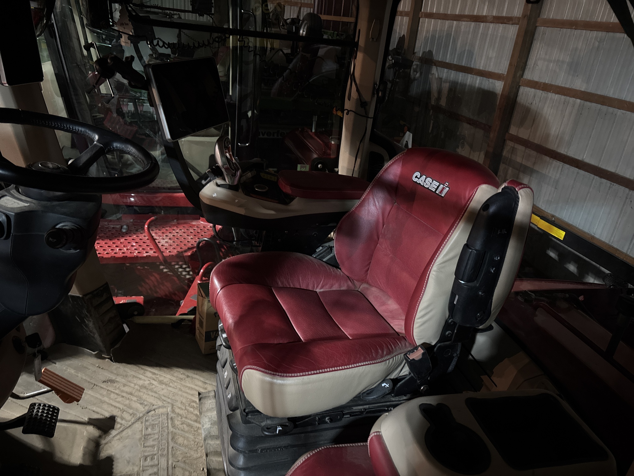Used 2023 Case IH Steiger 580 AFS Quad Track Tractors at Koenig Equipment in Urbana, OH - PhotoXL12