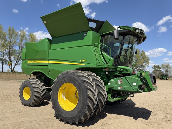  John Deere S780