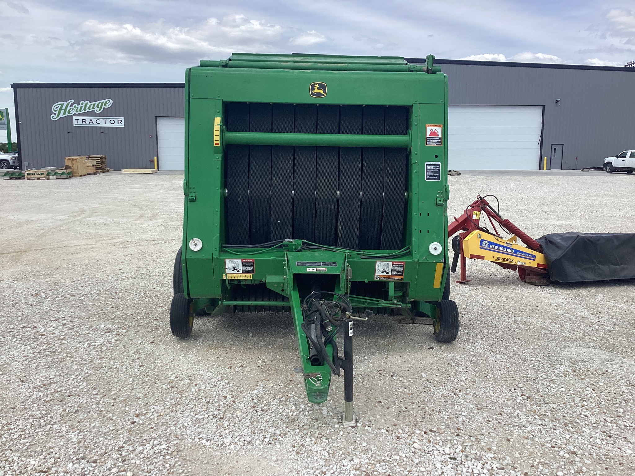  2002 John Deere 557 at Heritage Tractor in Rockport, IL
