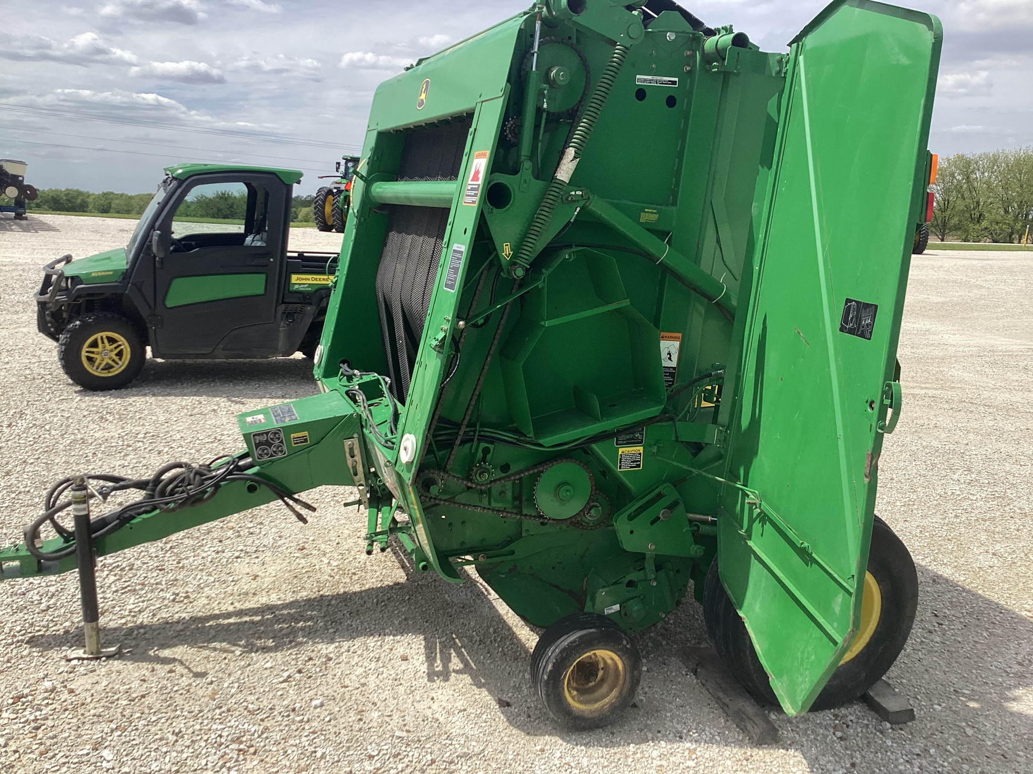  2002 John Deere 557 at Heritage Tractor in Rockport, IL