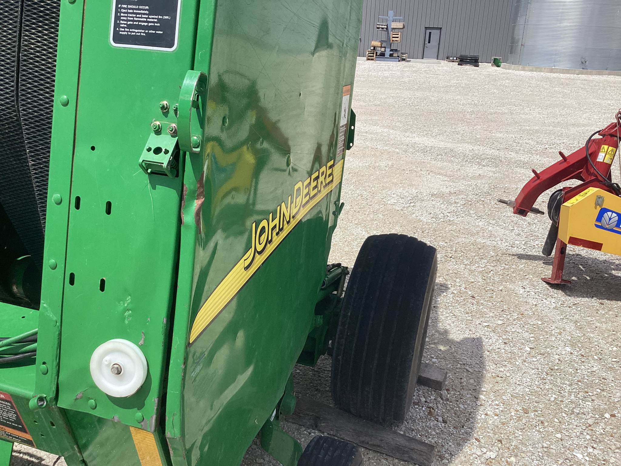  2002 John Deere 557 at Heritage Tractor in Rockport, IL