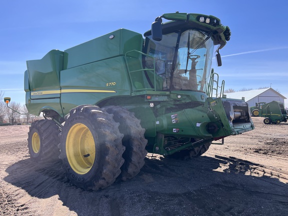  John Deere S770
