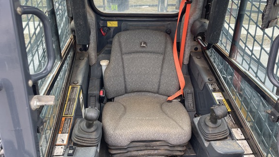 2024 John-Deere 325G