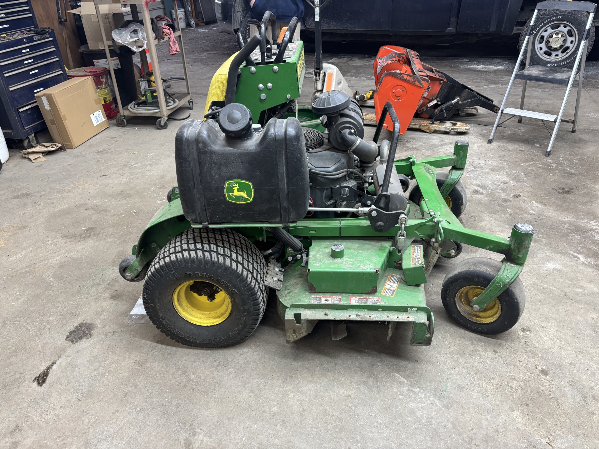 2018 John Deere 652R Image 1