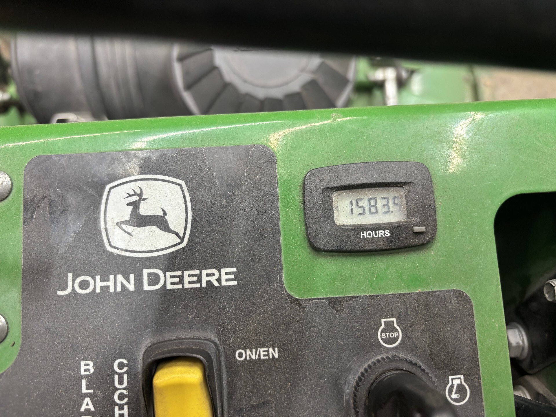 2018 John Deere 652R Image 7