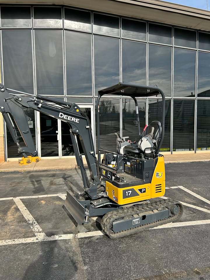 2024 John Deere 17 P Image 2