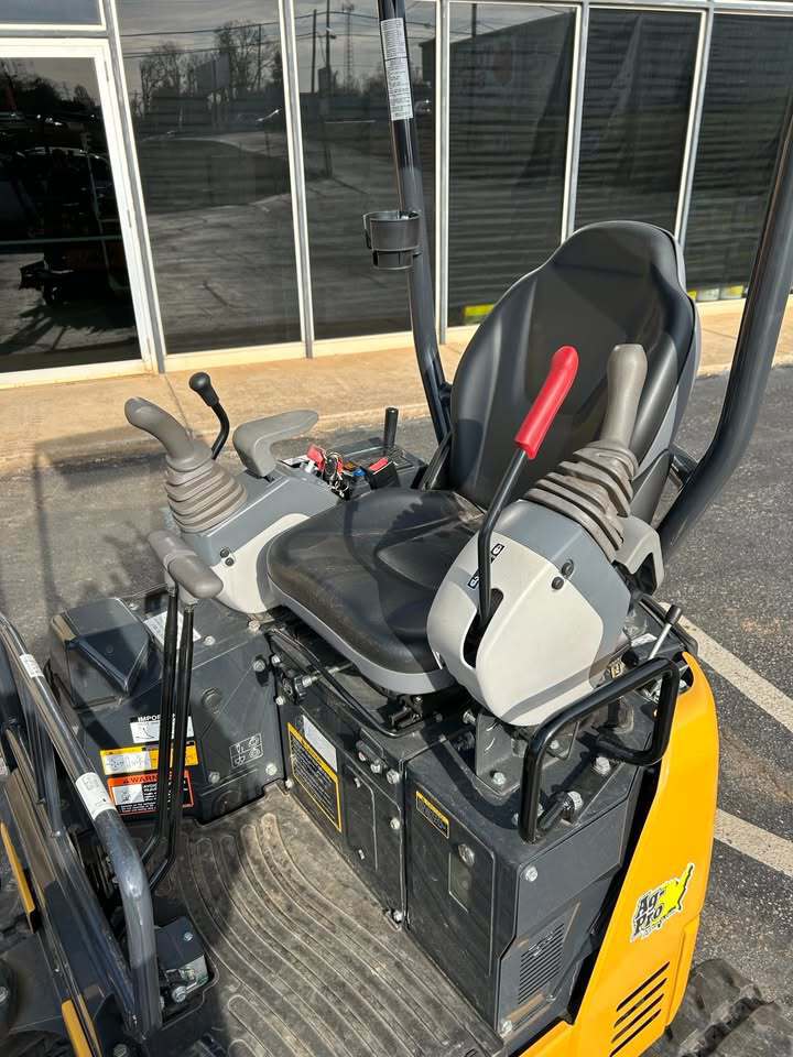 2024 John Deere 17 P Image 5