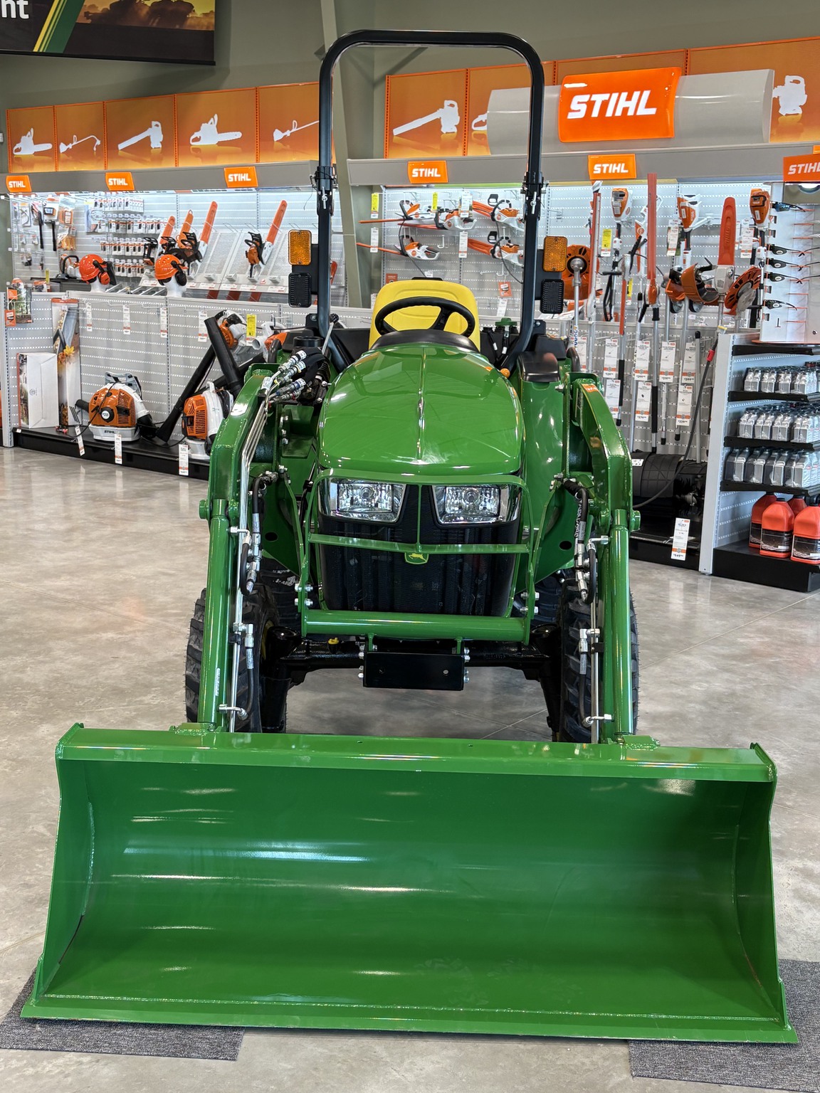 2025 John Deere 3025E Image 2