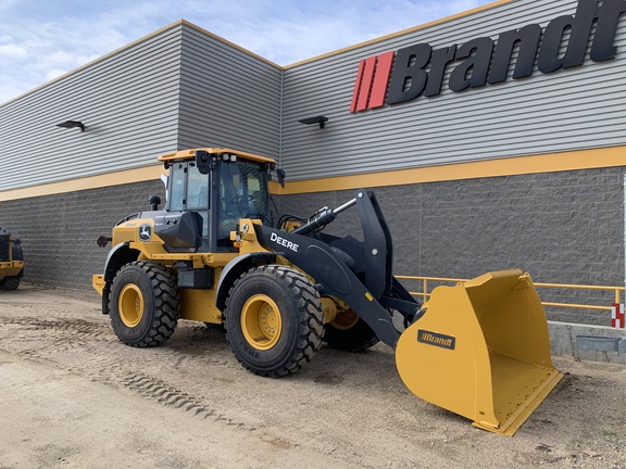 2025 John Deere 544 P