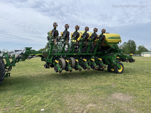 プレデター 2019 John Deere 1795 | Planters: Drawn | MachineFinder