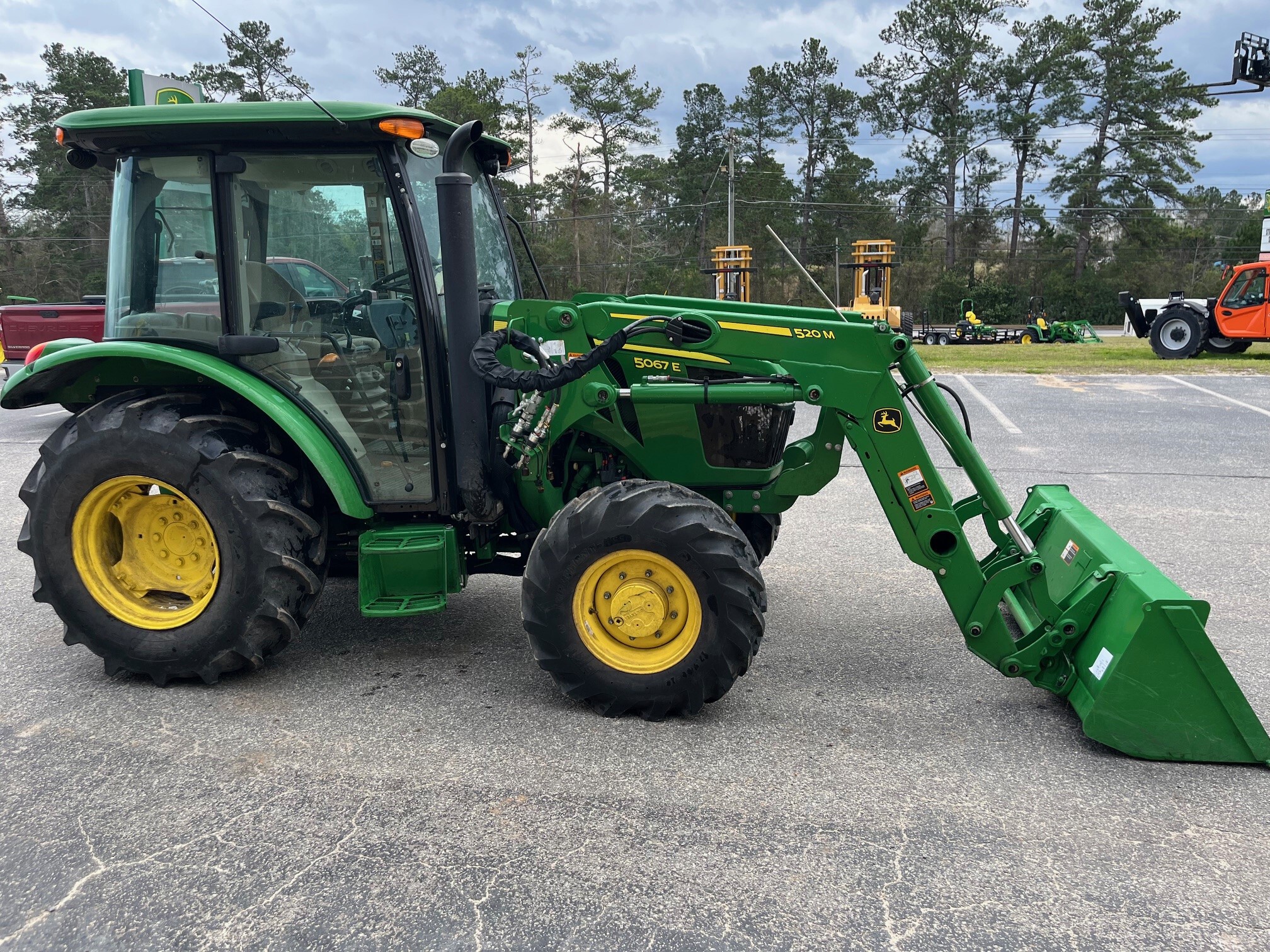 2024 John Deere 5067E Image 2