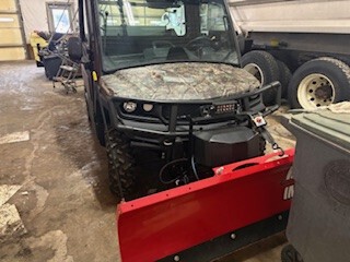 Photo of 2024 John Deere XUV 835M