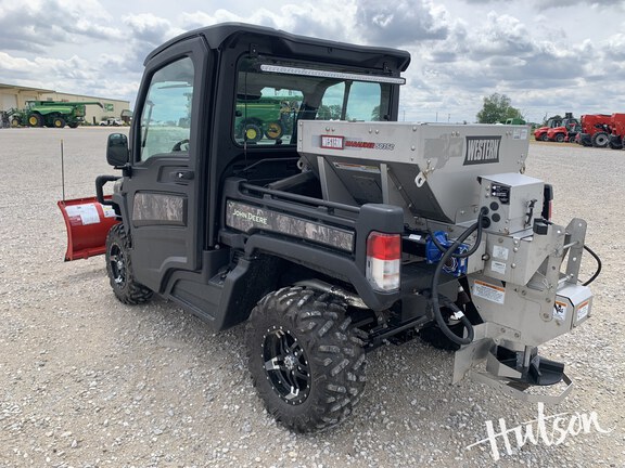 Photo of 2024 John Deere XUV 835M