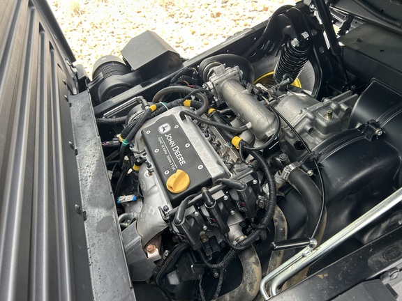 Used 2022 John Deere XUV 835R ATVs & Gators at Horizon Ag & Turf in Wetaskiwin, AB - Photo26