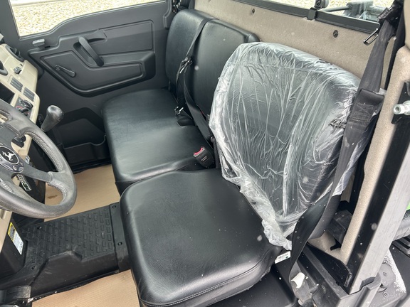 Used 2022 John Deere XUV 835R ATVs & Gators at Horizon Ag & Turf in Wetaskiwin, AB - Photo14